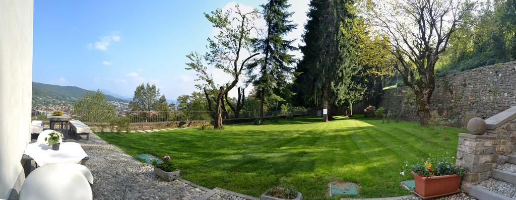 B&B Dimora Delle Donnole Bergamo Alta Exterior photo